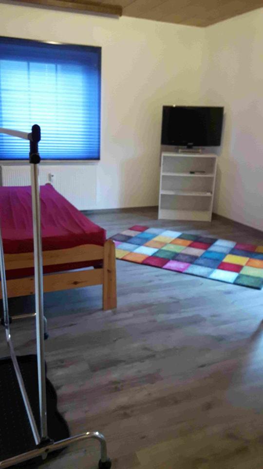 Thumbnail-43 qm EG-Wohnung mit möbl. 18 qm Zimmer in WG