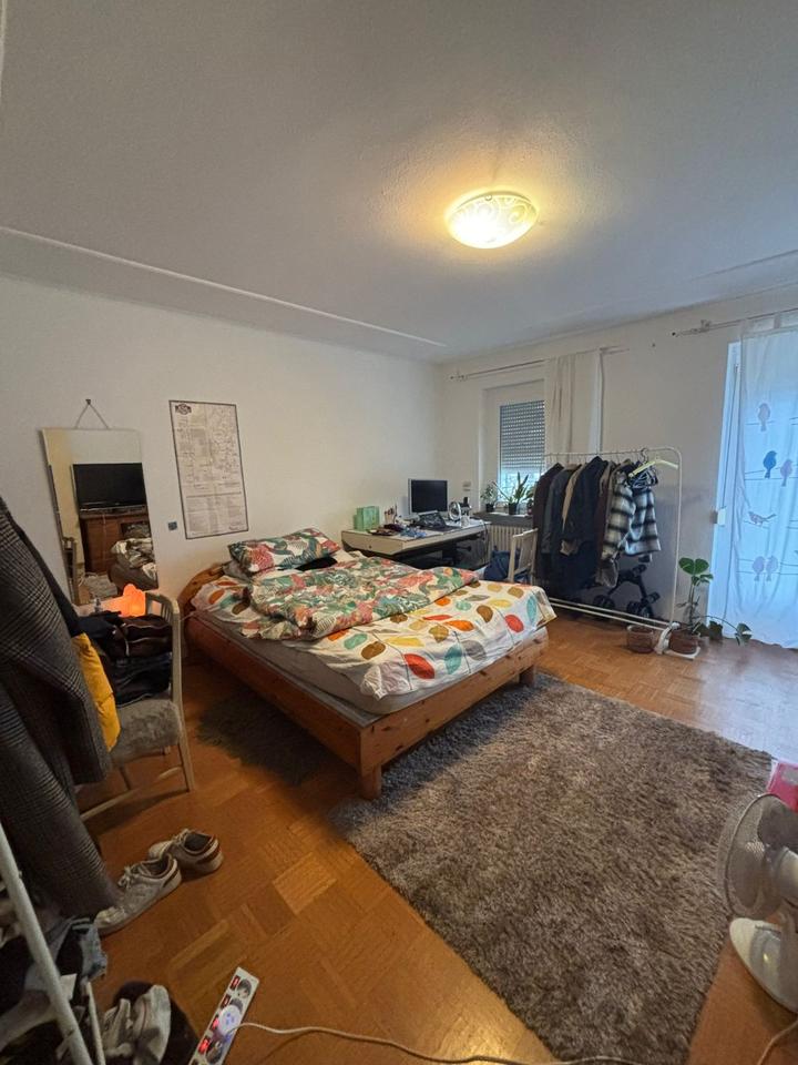 Thumbnail-Fully-furnished room with balcony