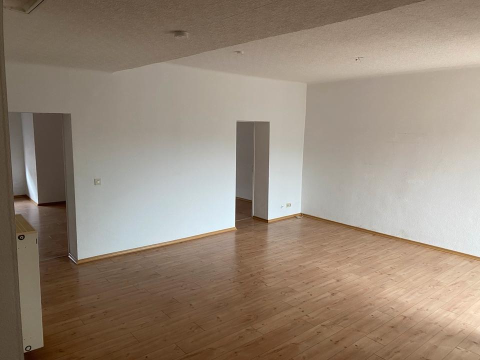 Thumbnail-3 Zimmer Küche Bad Balkon zentral in Saarwellingen