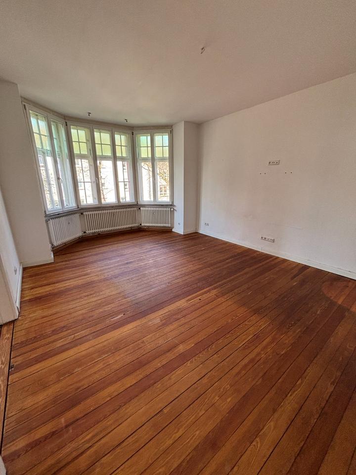 Thumbnail-Altbau 5-Zimmerwohnung im 1.OG in ruhiger Lage in Neunkirchen