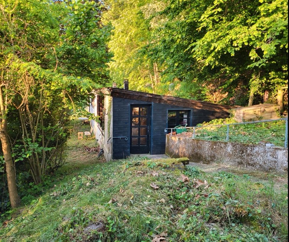 Thumbnail-Wohnhaus in Alleinlage im eigenen Wald