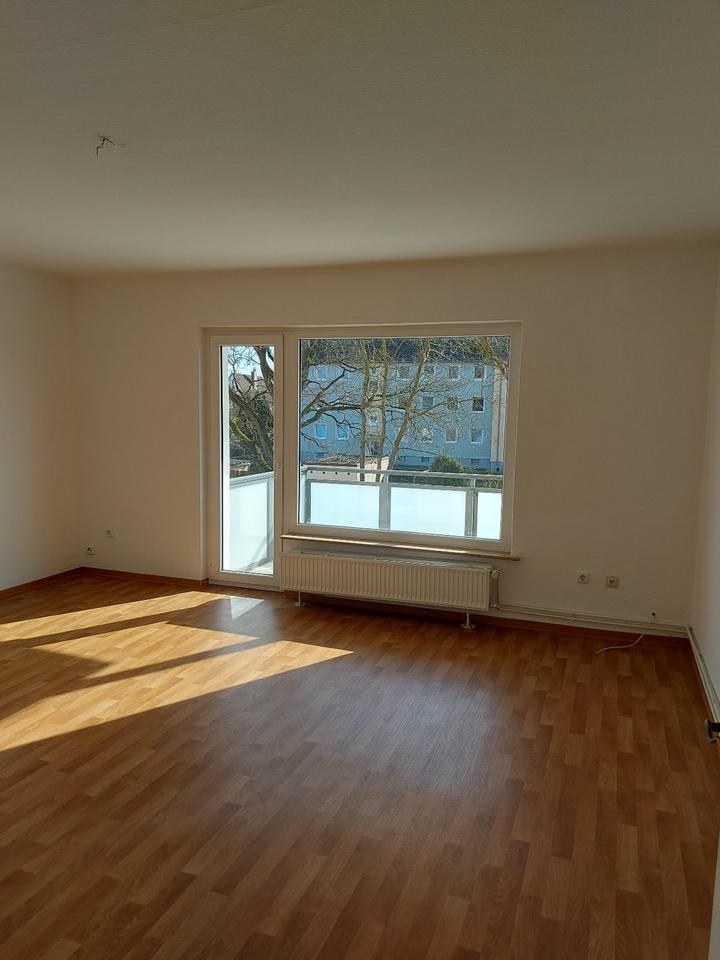 Thumbnail-3-Zimmer-Wohnung mit Balkon zu vermieten