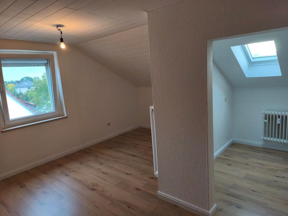Thumbnail-Dachgeschosswohnung 2 Zimmer mit Einbauküche in Bad Lippspringe