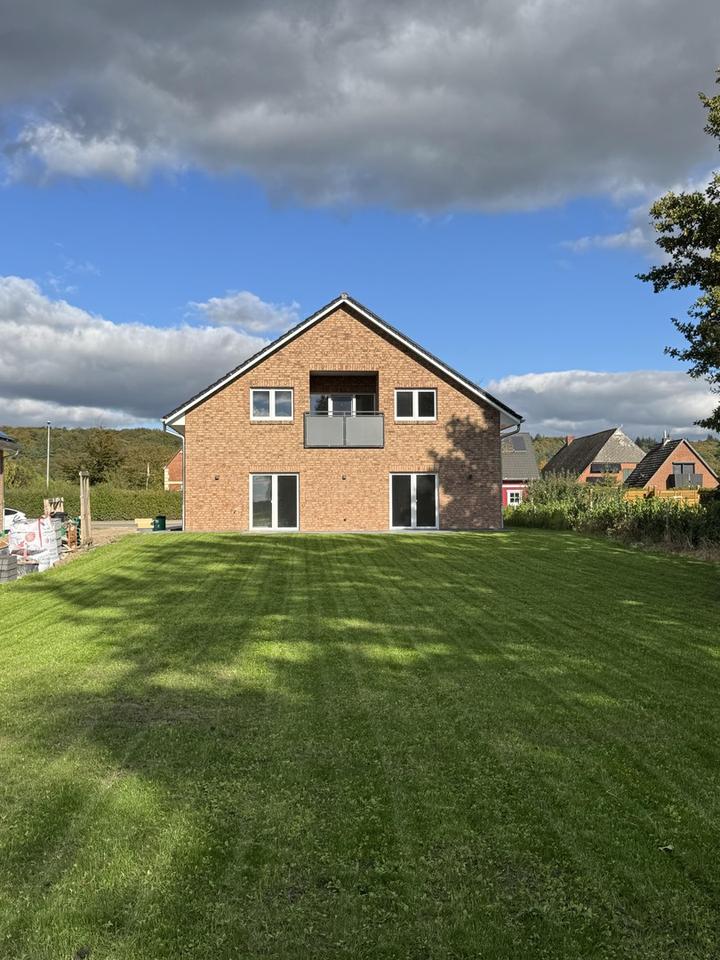 Thumbnail-Schöne neue DHH mit Traumgrundstück auf einer Ebene