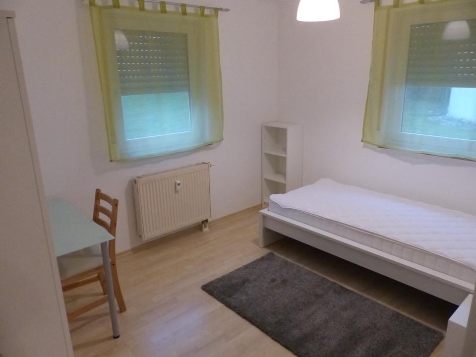 Thumbnail-WG-Zimmer in Weissach für Porsche Praktikanten