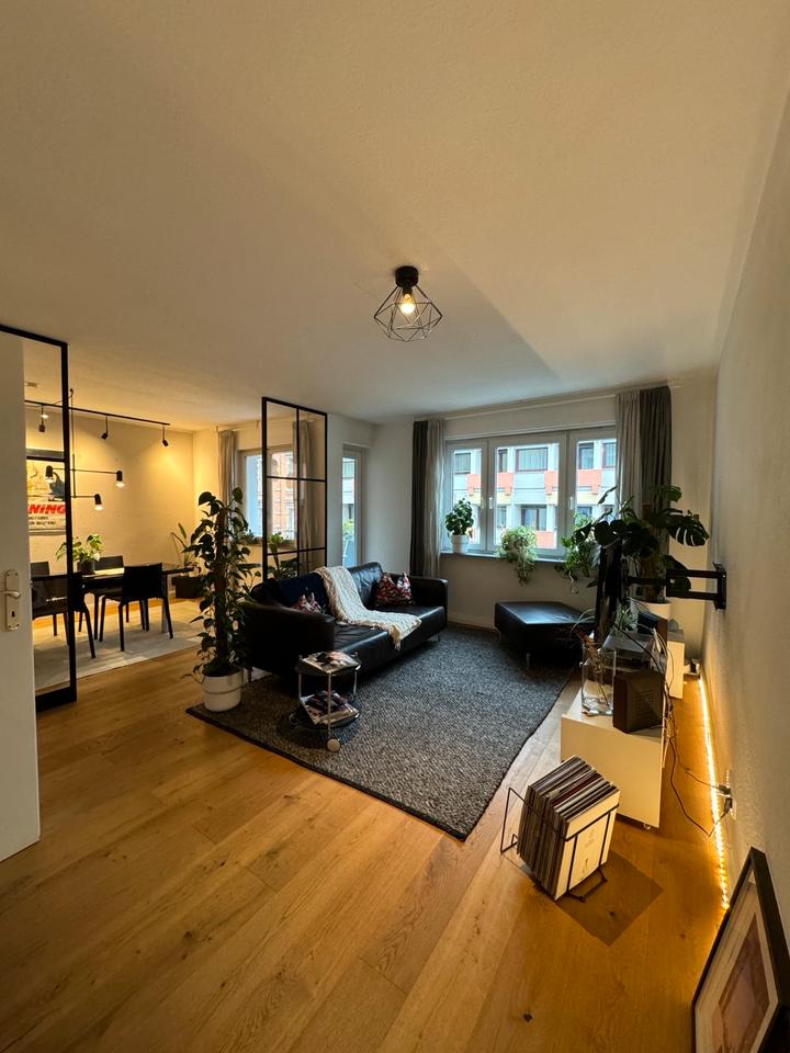 Thumbnail-Möblierte 2,5 Zimmer Wohnung mit 2 Balkonen