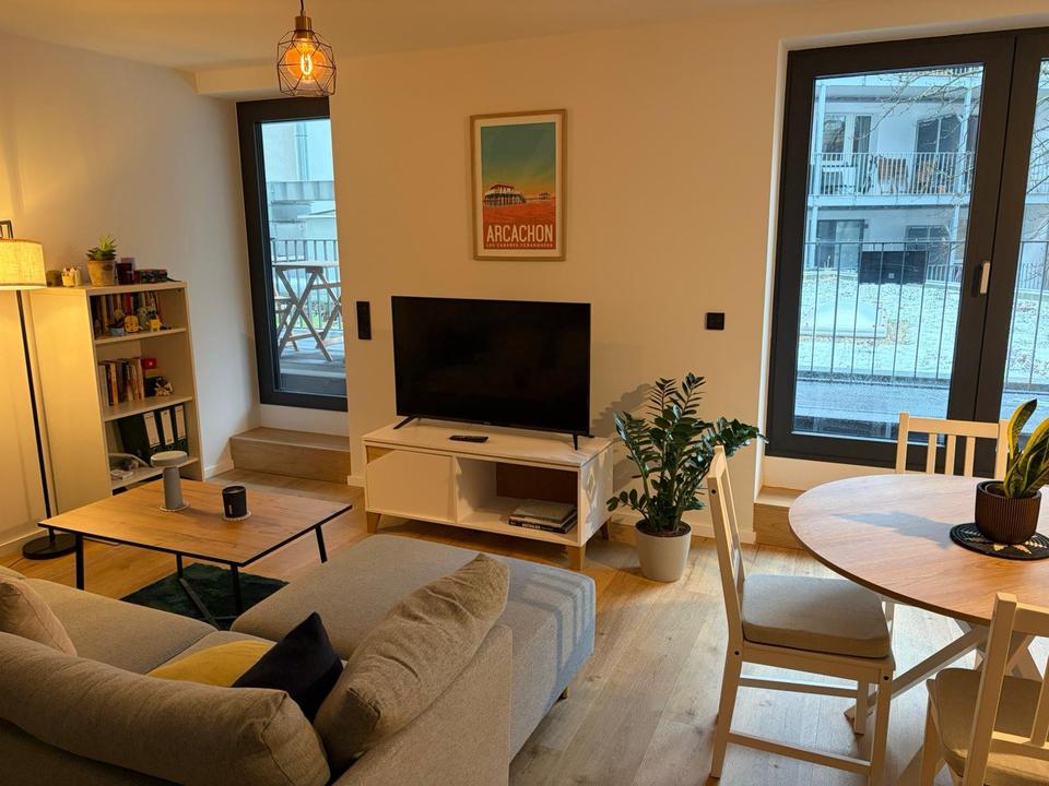 Thumbnail-Möblierte 3-Zimmer Wohnung mit Balkon in Neustadt-Süd