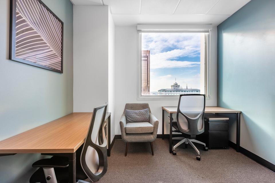 Thumbnail-Unbegrenzter Bürozugang zu unseren Öffnungszeiten in Regus Bei den Mühren 1