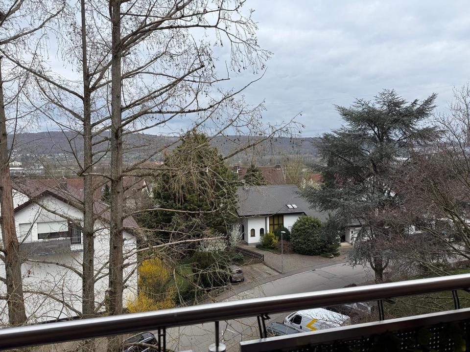 Thumbnail-PROVISIONSFREI: Sehr gepflegte 3-Zimmer-Wohnung mit Balkon