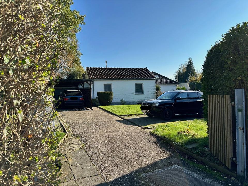 Thumbnail-Freistehendes Einfamilienhaus mit großem Grundstück (1183 qm)