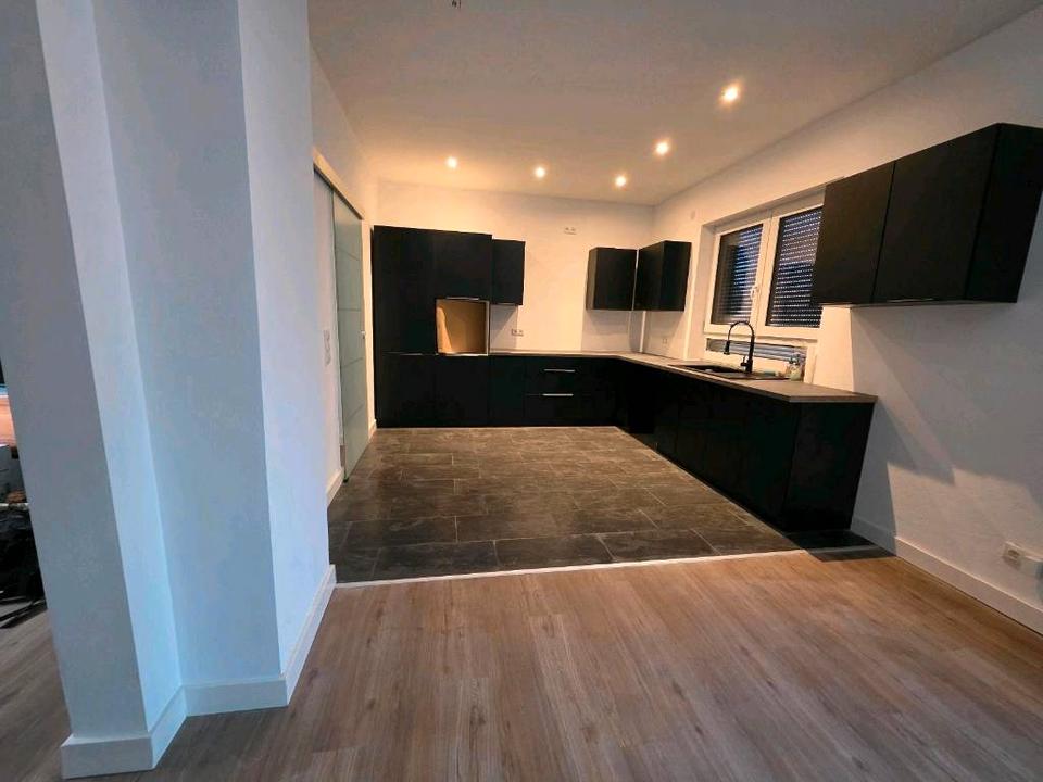 Thumbnail-Haus mit 3 Zimmer 2 Bäder Scheune Garage und Hof frisch renoviert