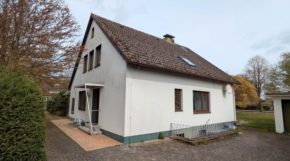 Thumbnail-Einfamilienhaus mit großem Grundstück – ideal für Familien