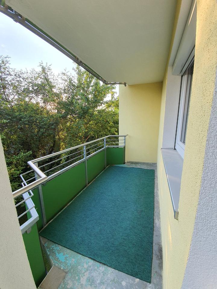 Thumbnail-schöne sanierte 2 Zi.Whg. mit EBK und Balkon. WG-geeignet. Ruhig