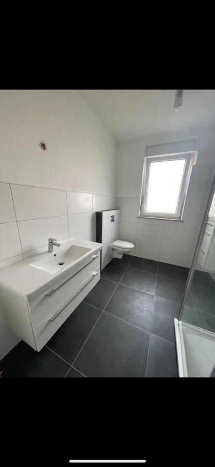 Thumbnail-5-Zimmer-Wohnung in Kolenfeld mit neuem Badezimmer + Garten