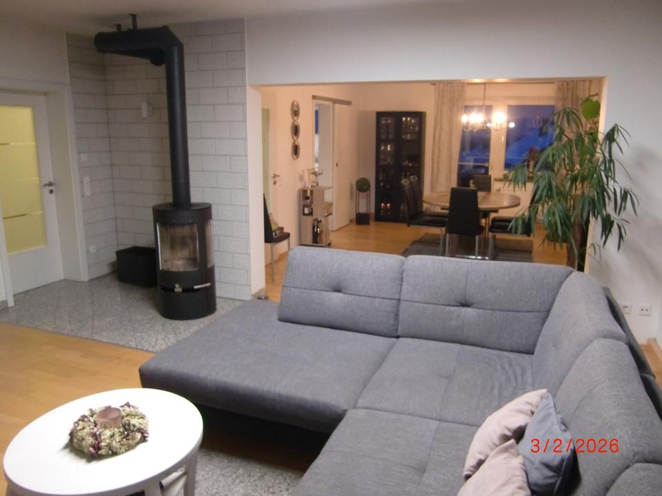 Thumbnail-Große Wohnung 5 ZKB auf einer Etage