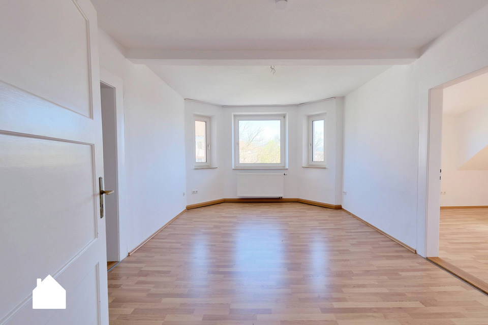 Thumbnail-Charmante Altbauwohnung – 4 Zimmer im 4. Obergeschoss!