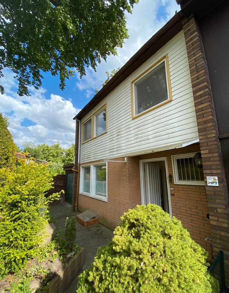 Thumbnail-Finnen-Reihenendhaus mit Garagenanbau bezugsfrei von privat