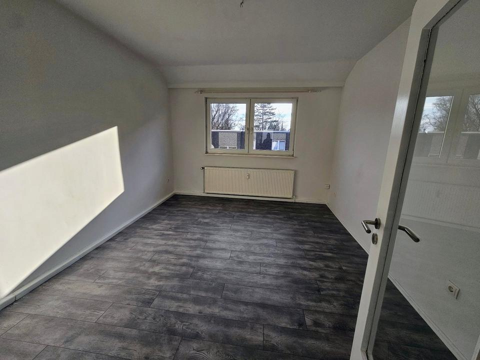 Thumbnail-Baukau-West, 3 Zimmer renoviert