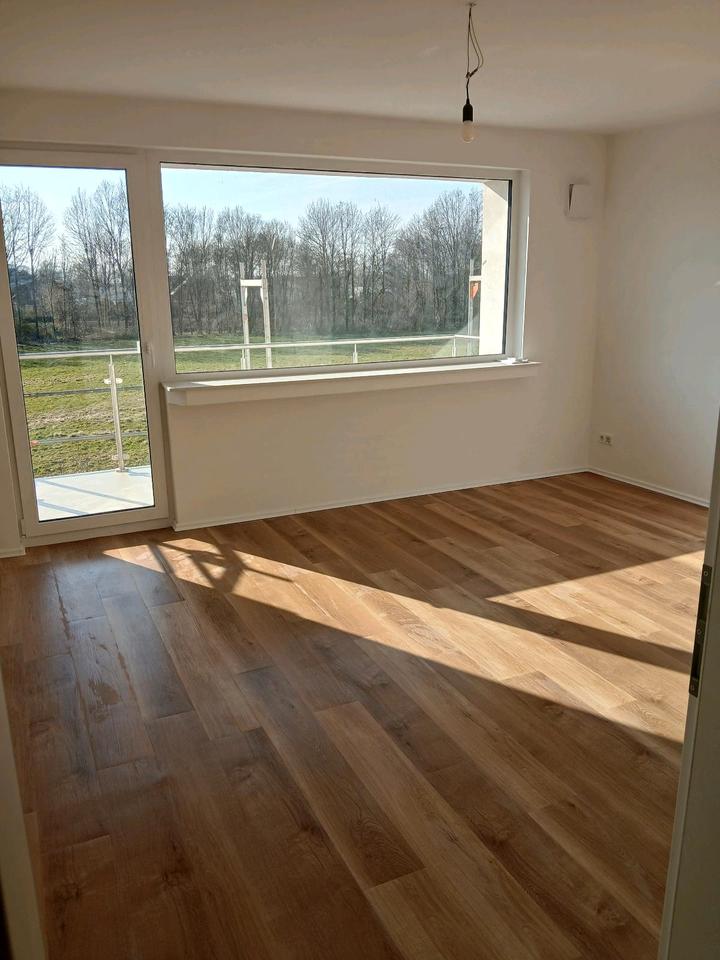 Thumbnail-KERNSANIERTE,HELLE 2 ZIMMER WOHNUNG *BALKON*FBH