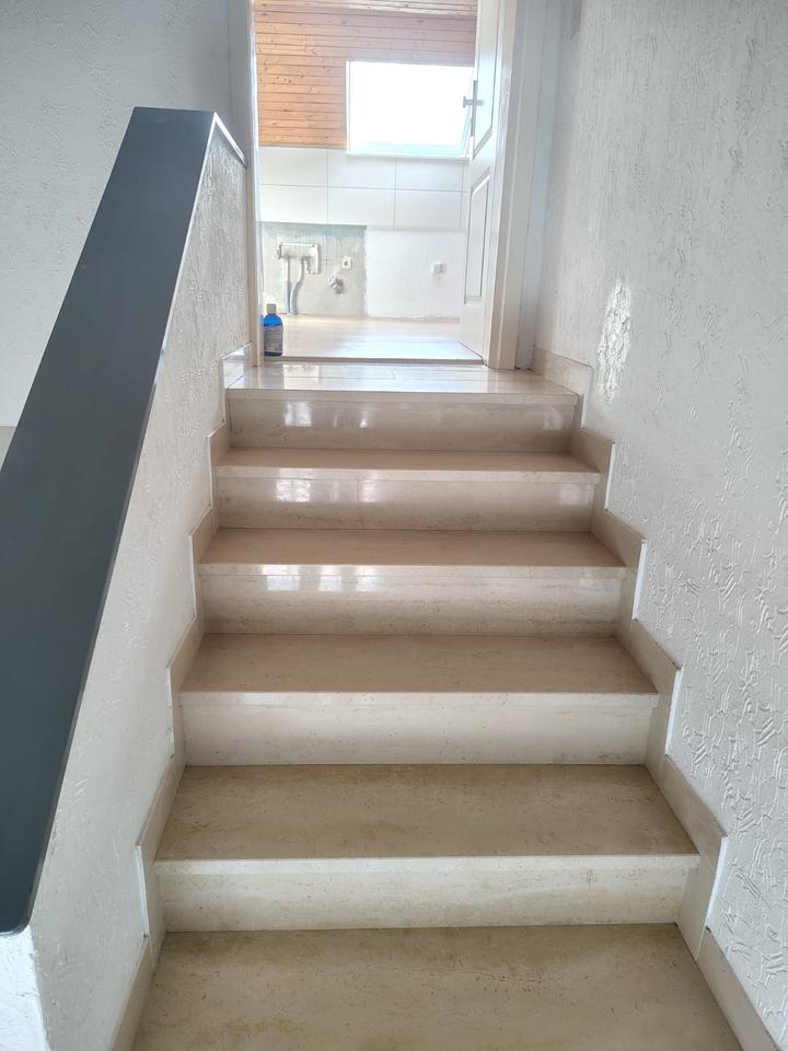 Thumbnail-Ruhig gelegene 2-Zimmer-DG Wohnung mit Garage, ideal für 1 Person