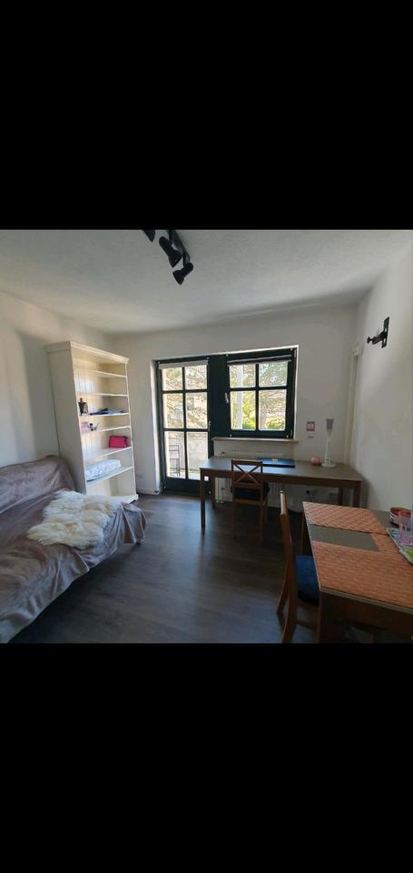 Thumbnail-Regensburg- 1 Zimmer-Studentenwohnung zur Untermiete 0826-0327