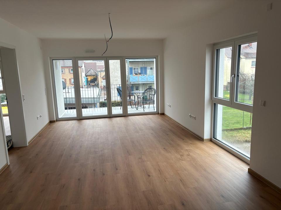 Thumbnail-2,5-Zimmer-Wohnung mit großem Bad & Aufzug