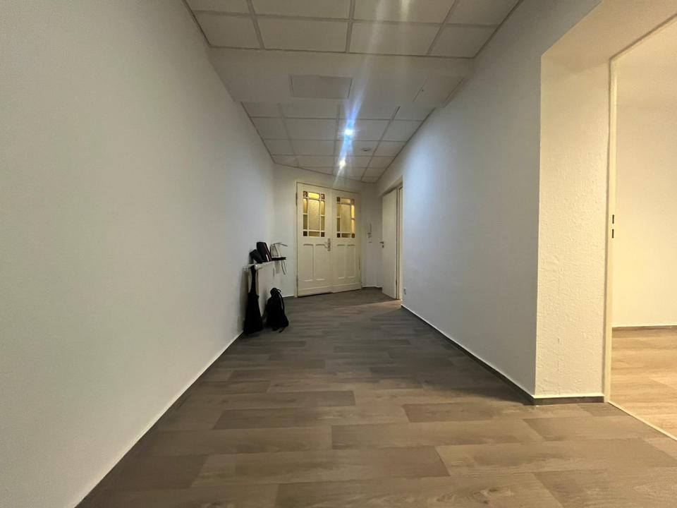 Thumbnail-Große Gewerbeeinheit Nahe Stadtzentrum FFO - Unit 1