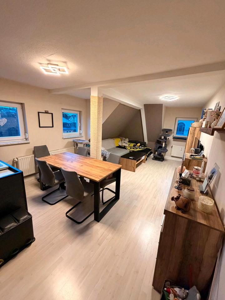 Thumbnail-Schöne helle 2,5-Raumwohnung mit modernem Bad