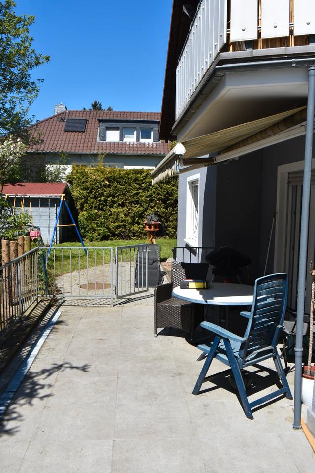 Thumbnail-Geräumige Erdgeschosswohnung mit Terrasse, Garten und Garage in M