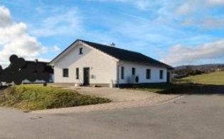 Thumbnail-Einfamilienhaus (2017) mit Ytong-Massivbau, Wärmepumpe,Garage