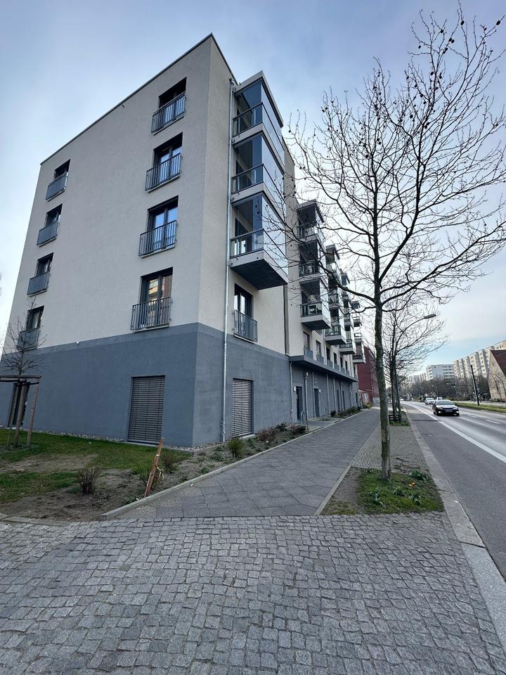 Thumbnail-1-Raum-Erdgeschosswohnung m. Balkon und EBK in Berlin Lichtenberg