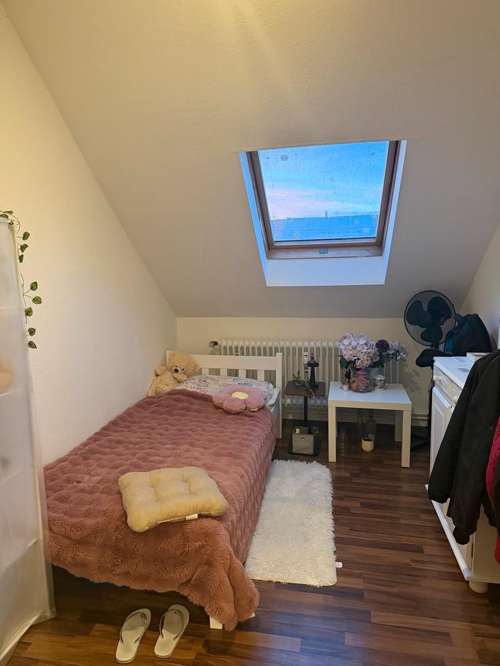 Thumbnail-1 Zimmer in Wohnung in Krefeld Verfügbar ,Nur für Frauen