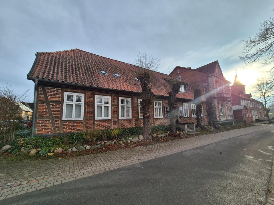 Thumbnail-gemütliche 3-Zimmer DG-Wohnung im Herzen Neuhaus