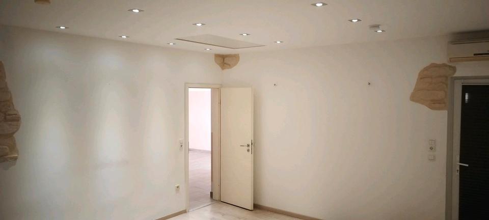 Thumbnail-3 Zimmer Wohnung Saniert mit Terrasse und Klimaanlage