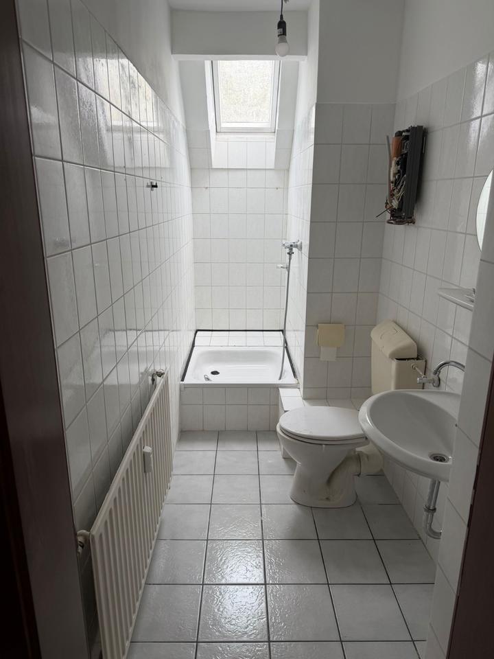 Thumbnail-Frisch sanierte & möbilierte 2 Zimmer DG Wohnung