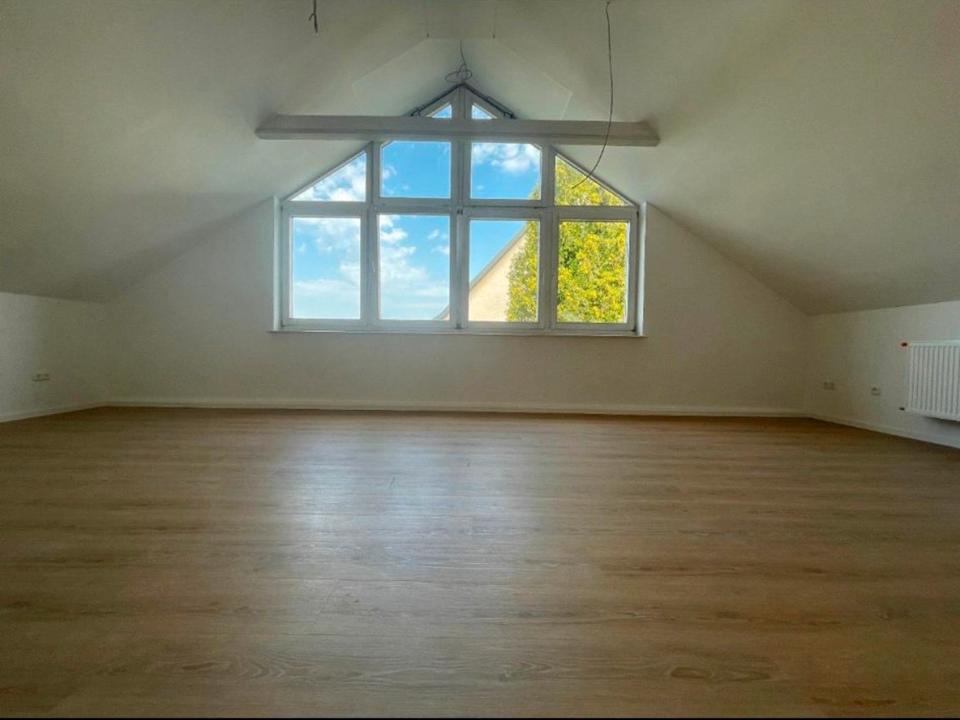 Thumbnail-Wunderschöne, helle 3,5-Zimmer-DG-Wohnung mit Garten