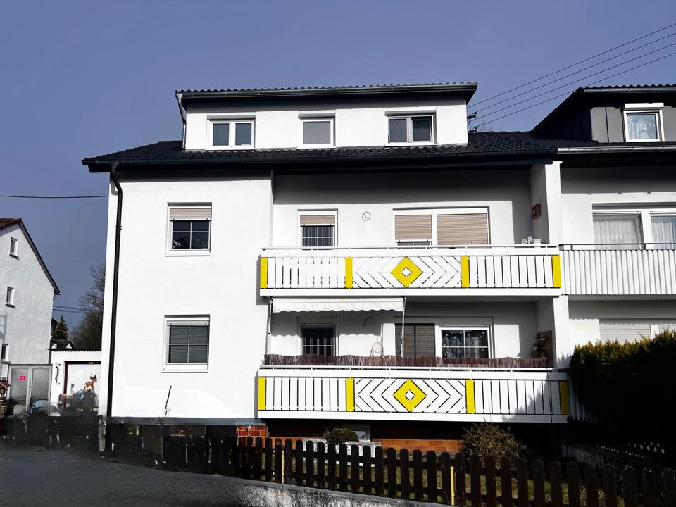 Thumbnail-Dreifamilienhaus mit sonnigem Garten