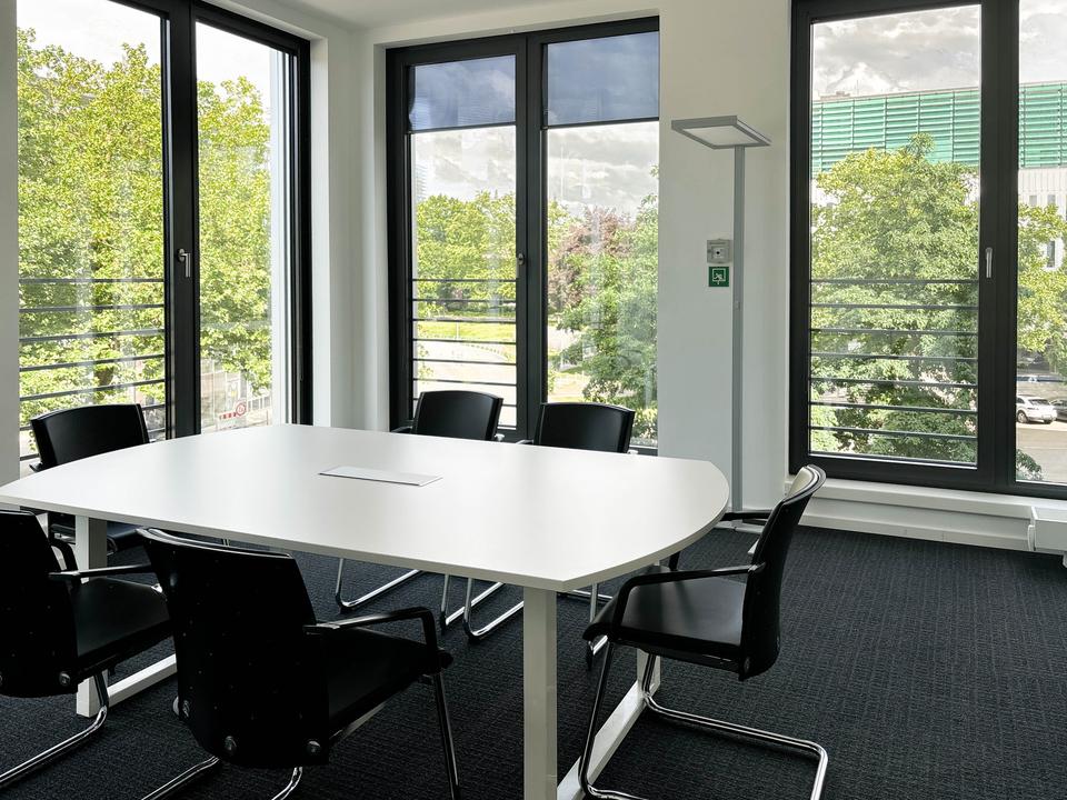 Thumbnail-Privater Büroraum für 4 Person in REGUS City Nord