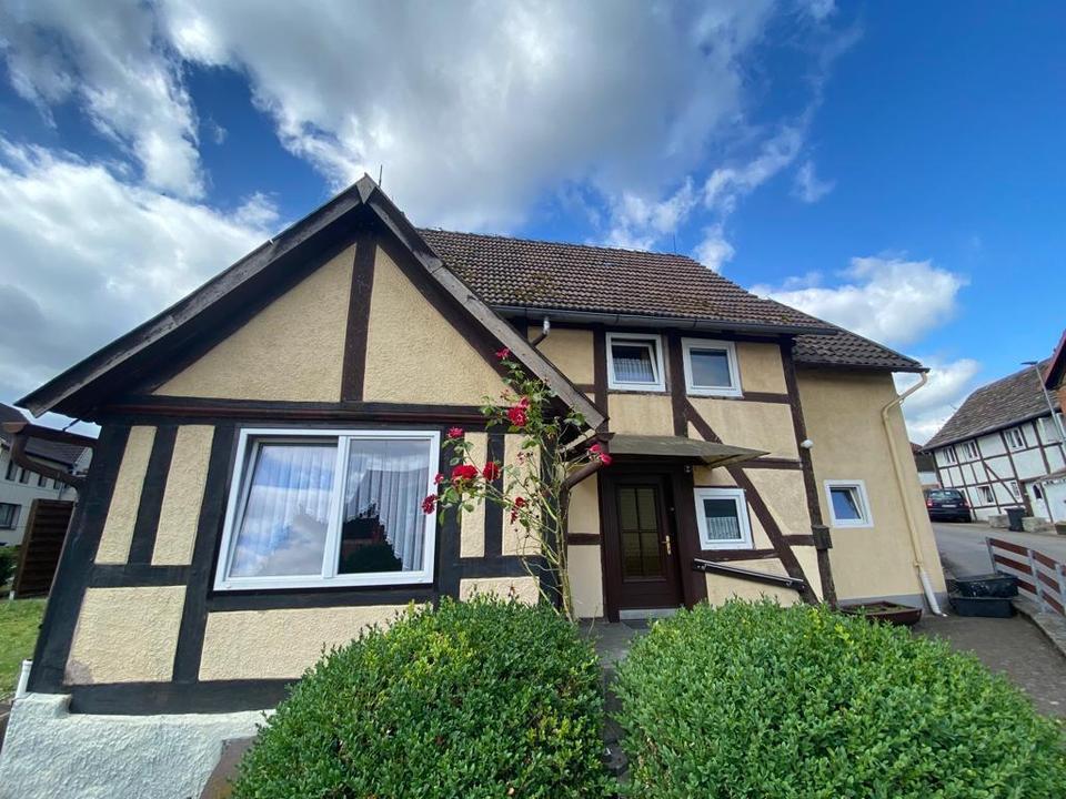 Thumbnail-Freistehendes gemütliches Haus mit kleinem Garten
