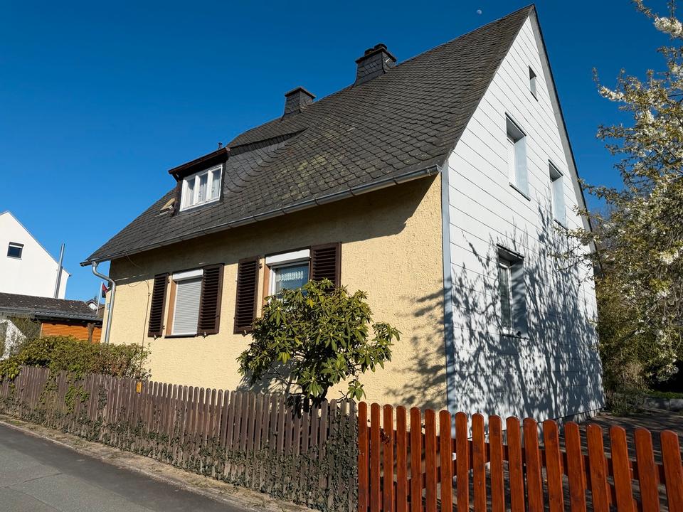 Thumbnail-Einfamilienhaus mit großem Grundstück und Potential!