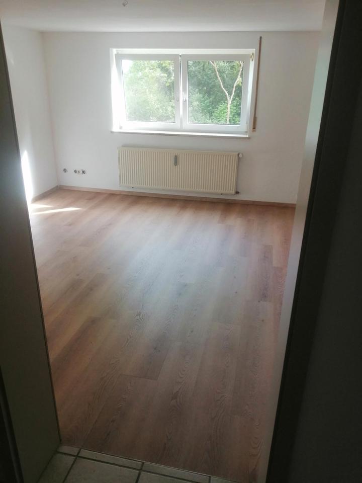 Thumbnail-renoviertres Appartement mit Singleküche und Tageslichtbad