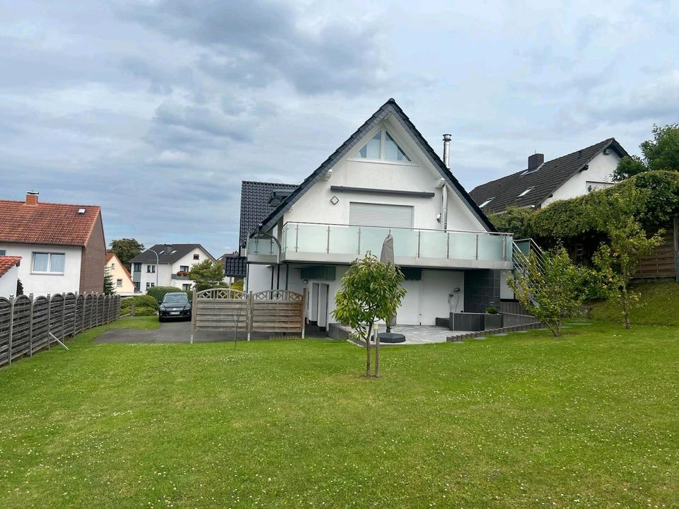 Thumbnail-Großzügige 5-Zimmer-Wohnung in Ruhiger Lage