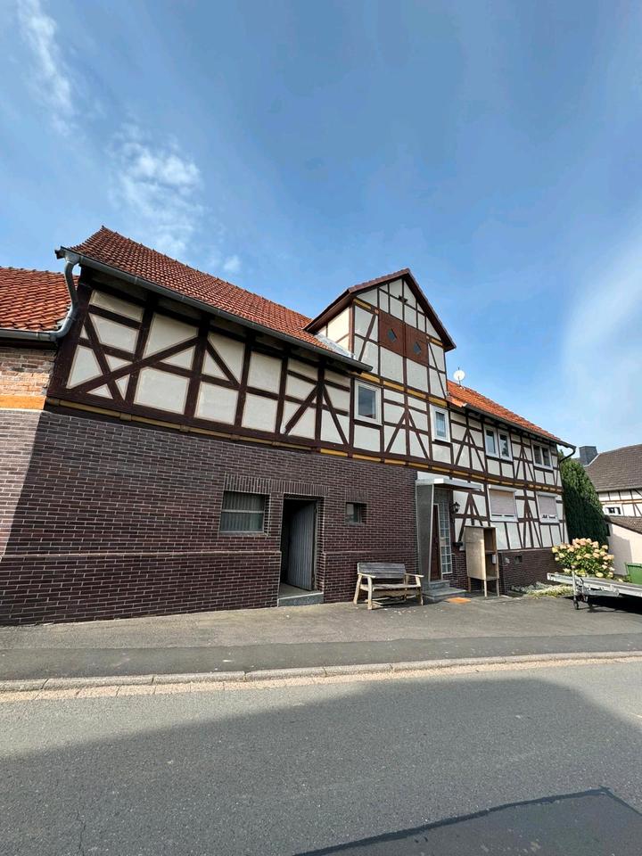 Thumbnail-Resthof Zweifamilienhaus mit Scheune in Söhrewald Wellerode