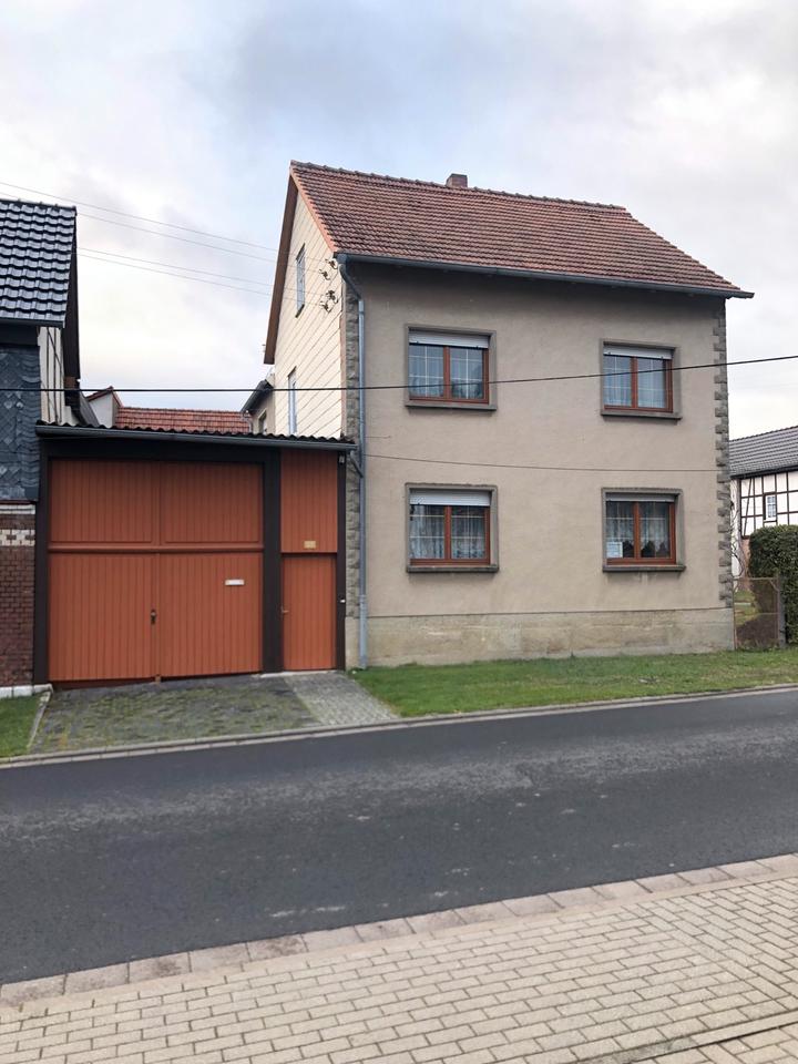 Thumbnail-Einfamilienhaus mit Nebengebäude und Gartenanteil