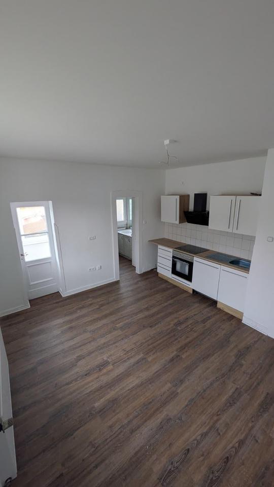 Thumbnail-Charmante renovierte 3-Zimmer-Wohnung in zentraler Lage