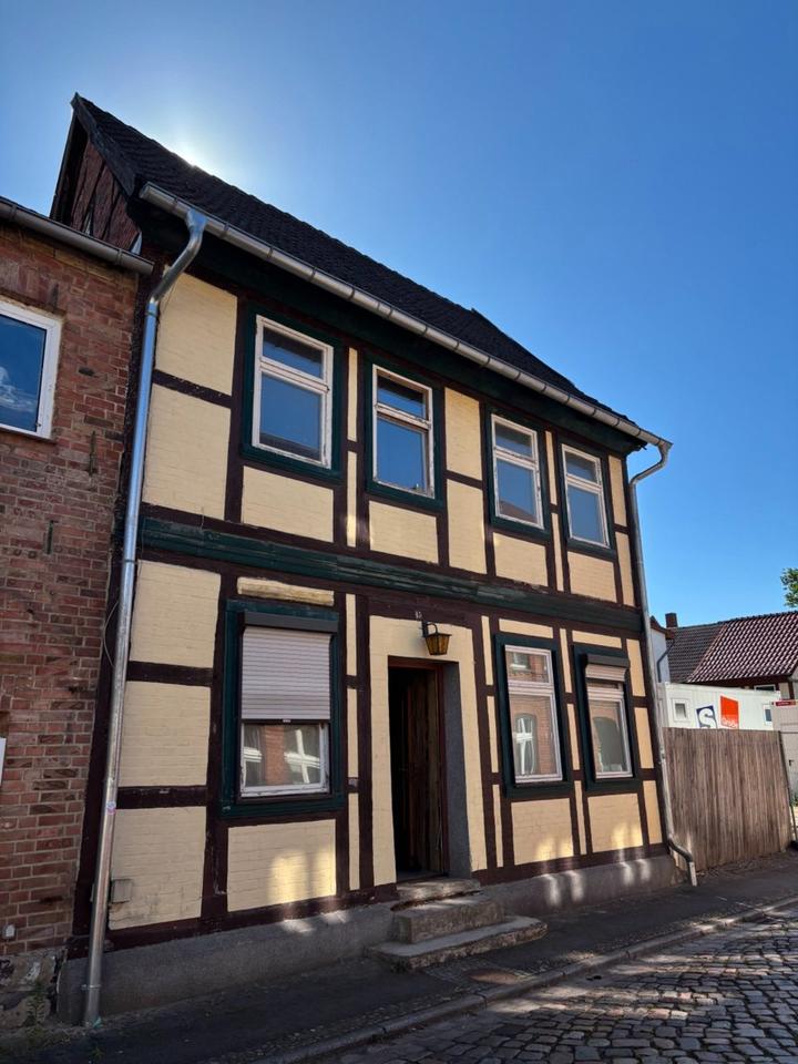 Thumbnail-Fachwerkhaus mit Sanierungspotenzial in zentraler Lage Grabow