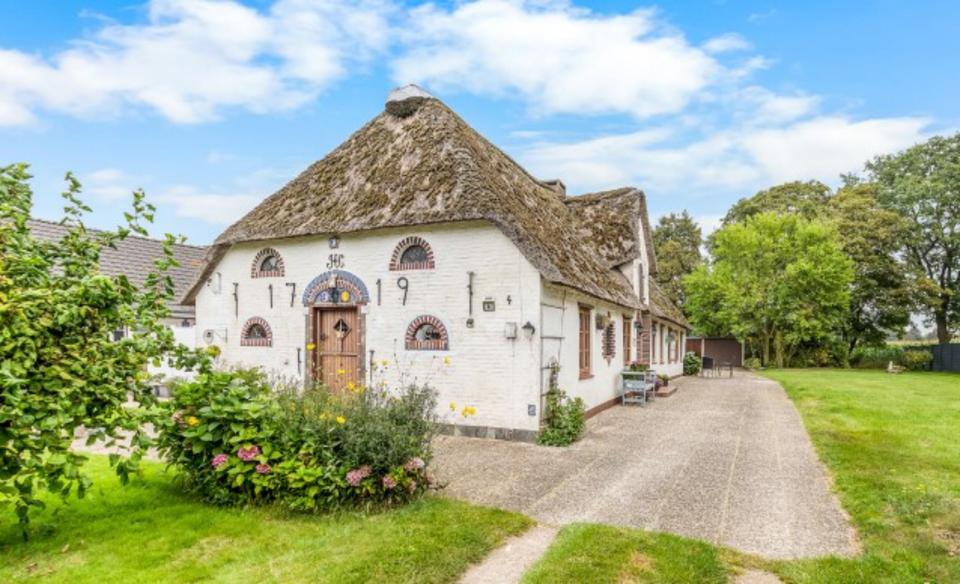 Thumbnail-Courtagefrei !!! Wohnen mit Geschichte, Reetdachhaus in Klixbüll
