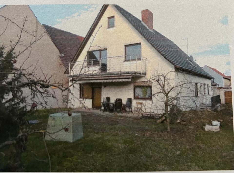 Thumbnail-Zwei Häuser zu Verkaufen mit sehr großem Grundstück.