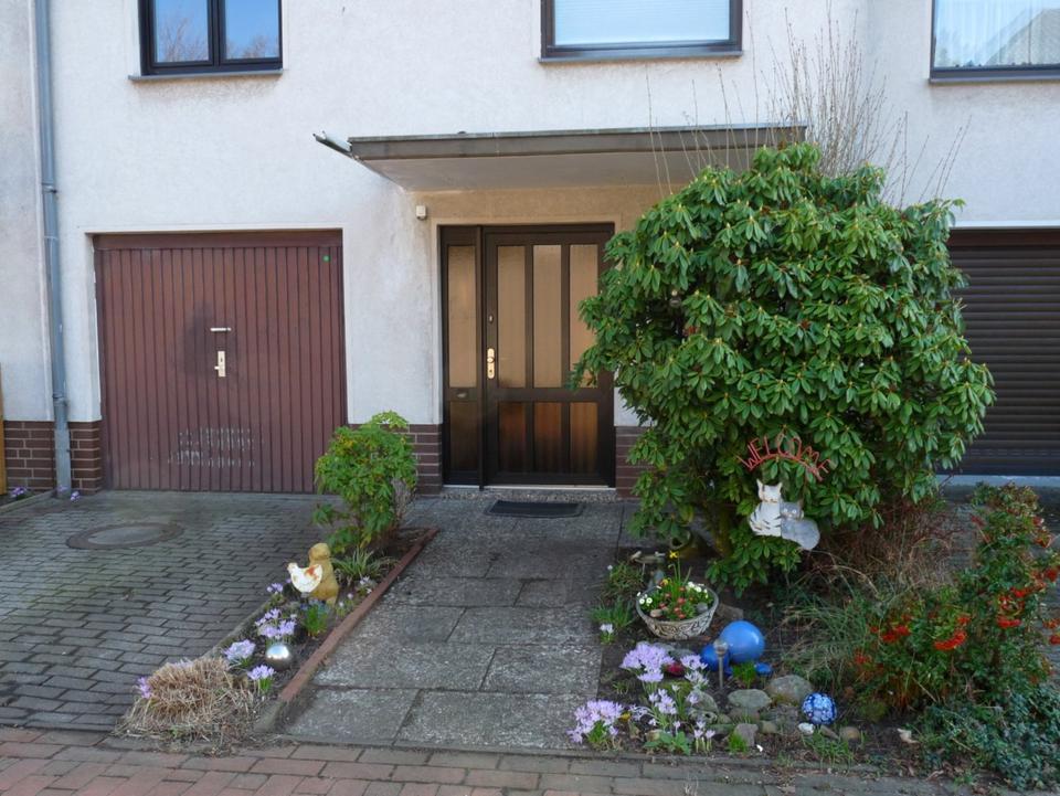 Thumbnail-Großzügiges Reihenhaus (180 qm) in Spielstraße (Groß-Buchholz)