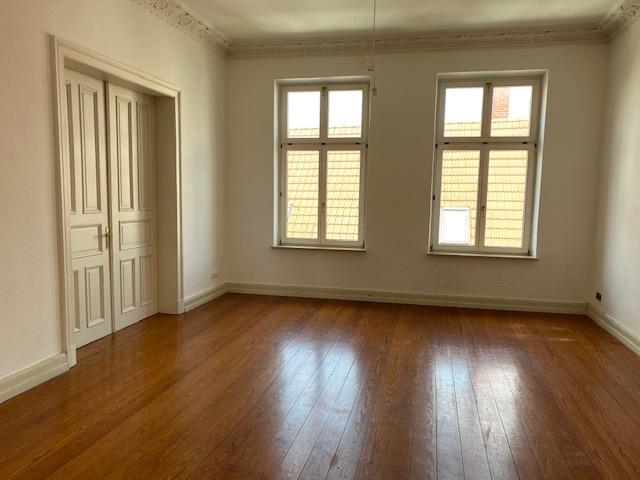 Thumbnail-Viel Platz zum Wohnen! Tolle Altbauwohnung zu vermieten !